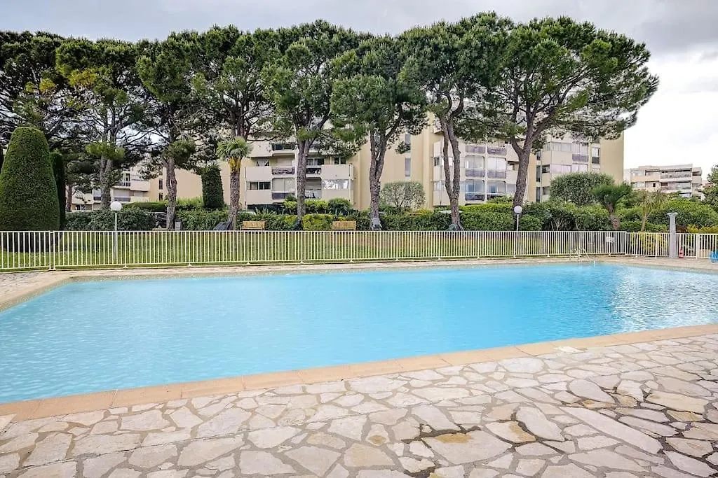 Apartment Studio Vue Mer, Piscine - Tennis Antibes France